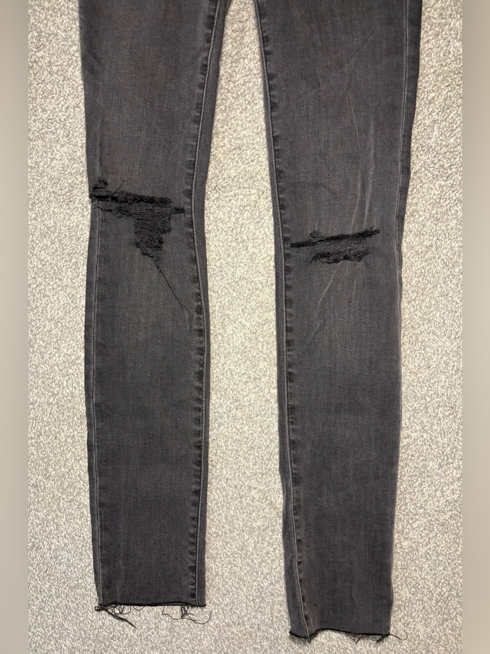 Madewell Jeans Women’s 23 Black Washed Ripped Grunge NWT - Picture 3 of 6
